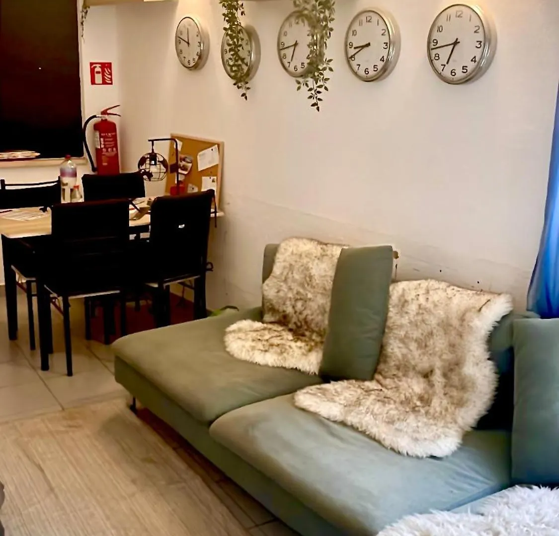 Hostal Albergue The Island Lagos